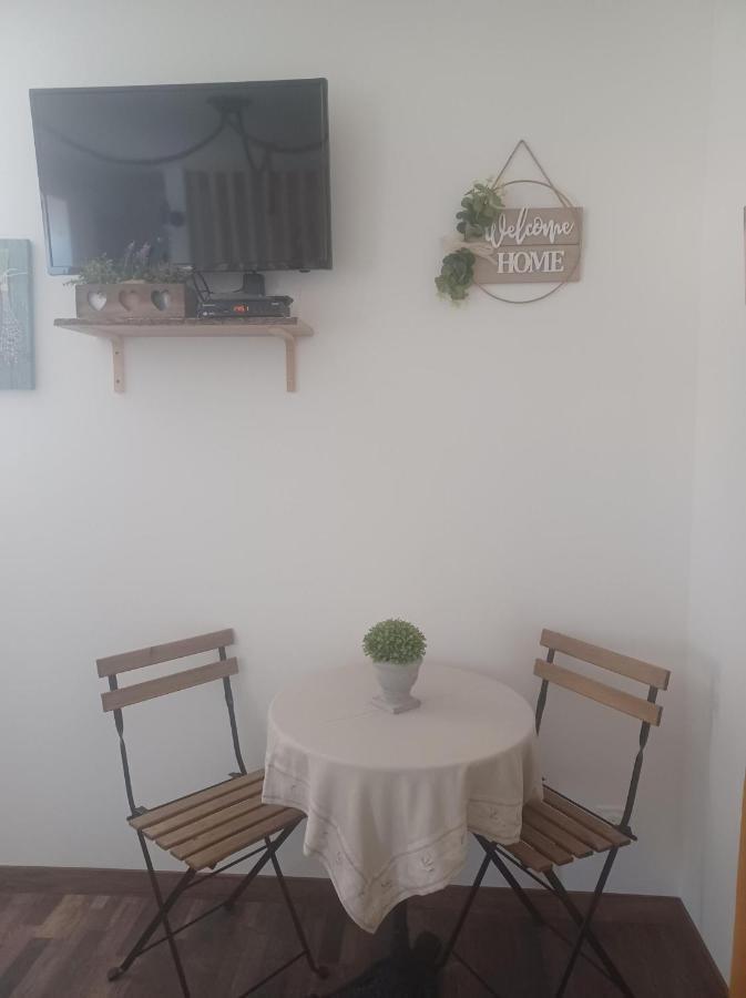 Chambre D'Hote Au Jardin Le Clos Des Vins D'Anges Saint-Pierre-des-Champs Buitenkant foto